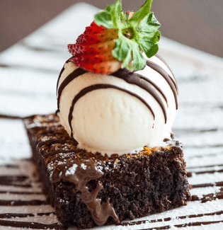 Brownie con helado